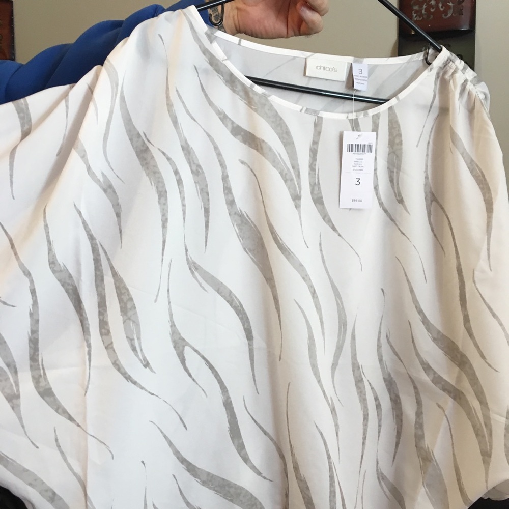 NWT Chico’s Tigress Brielle Top!